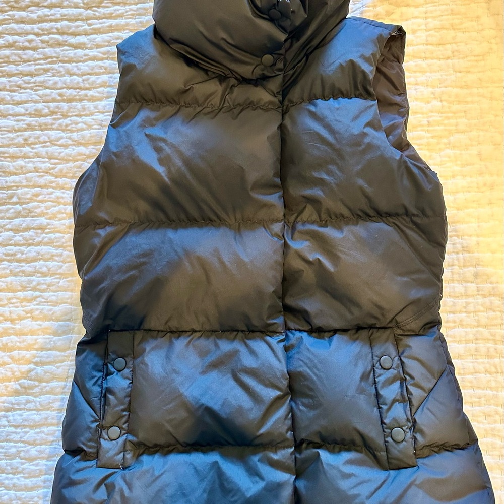 Athleta Black Puffer Vest